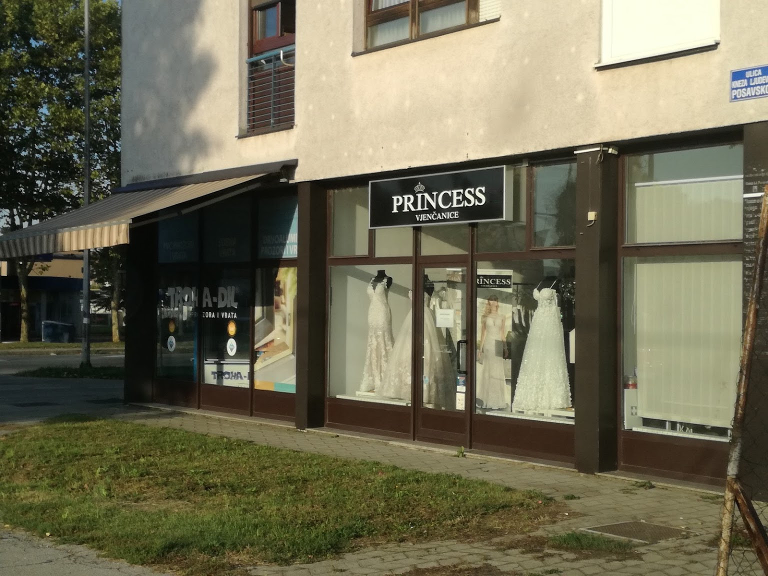 cash Resistant Prescribe Trgovine vjenčanih haljina blizu mene u Kutina - Nicelocal.com.hr